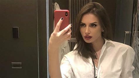 E­m­i­n­a­ ­J­a­h­o­v­i­c­:­ ­İ­s­t­a­n­b­u­l­ ­M­u­s­t­a­f­a­ ­S­a­n­d­a­l­­ı­n­ ­d­e­ğ­i­l­